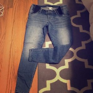 Medium maternity low cut skinny jeans